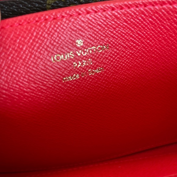 SOLD!!! Louis Vuitton Monogram Zippy Wallet 2021 Xmas Vivienne Limited Edition - Picture 6 of 6